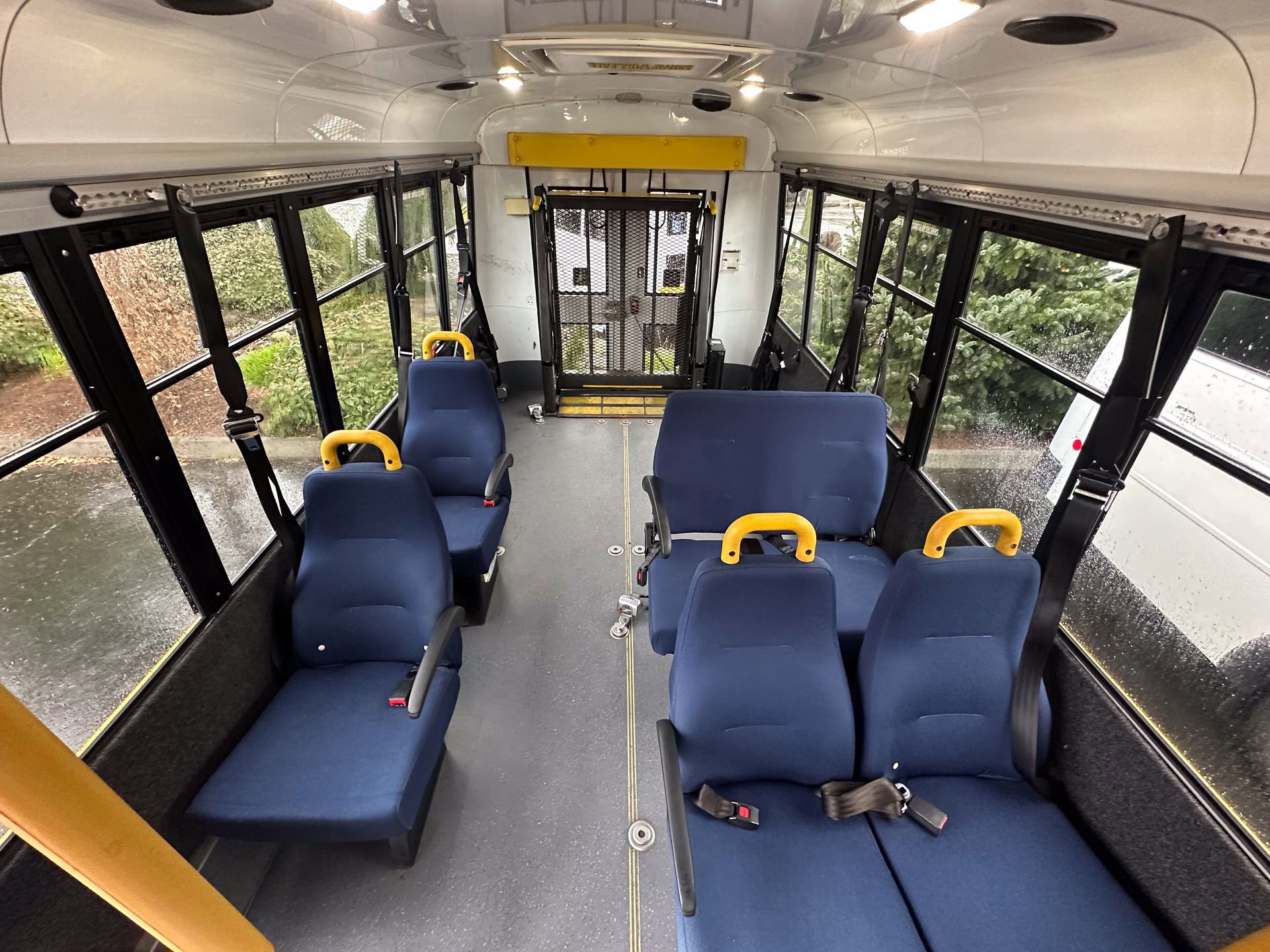 Used 2014 Chevrolet Express 3500 RWD image 5