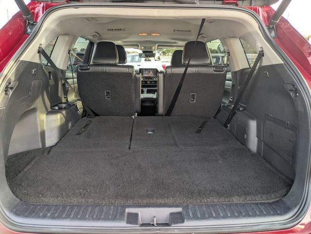 Used 2022 Toyota Highlander XLE image 31