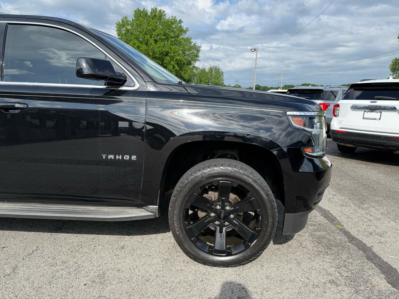 Used 2015 Chevrolet Tahoe LT w/ Luxury Package RWD image 42