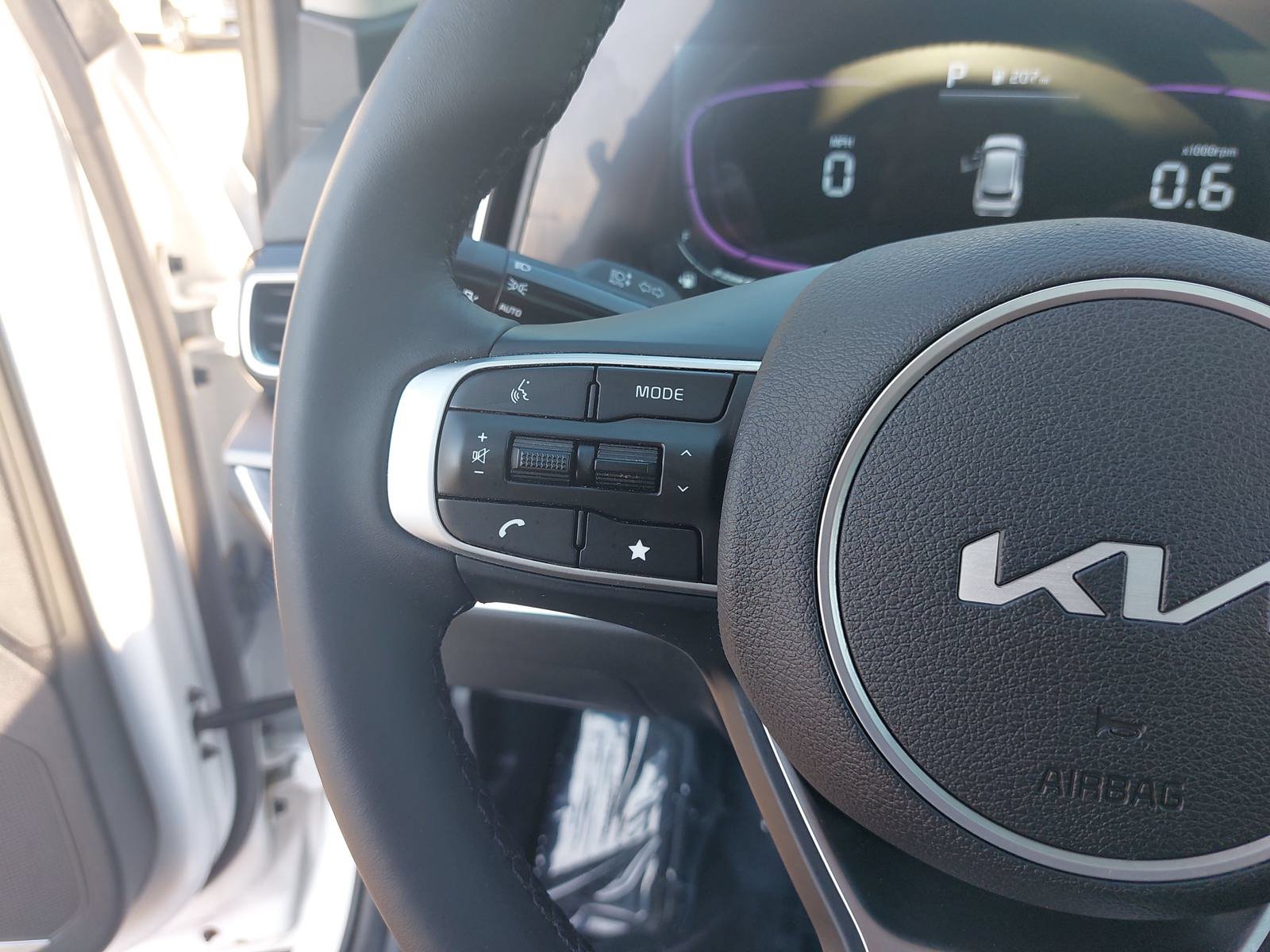 Used 2025 Kia Sportage EX w/ Premium Package FWD image 16