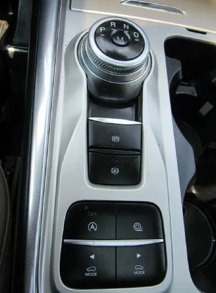 Used 2020 Ford Explorer XLT w/ Equipment Group 202A RWD image 21