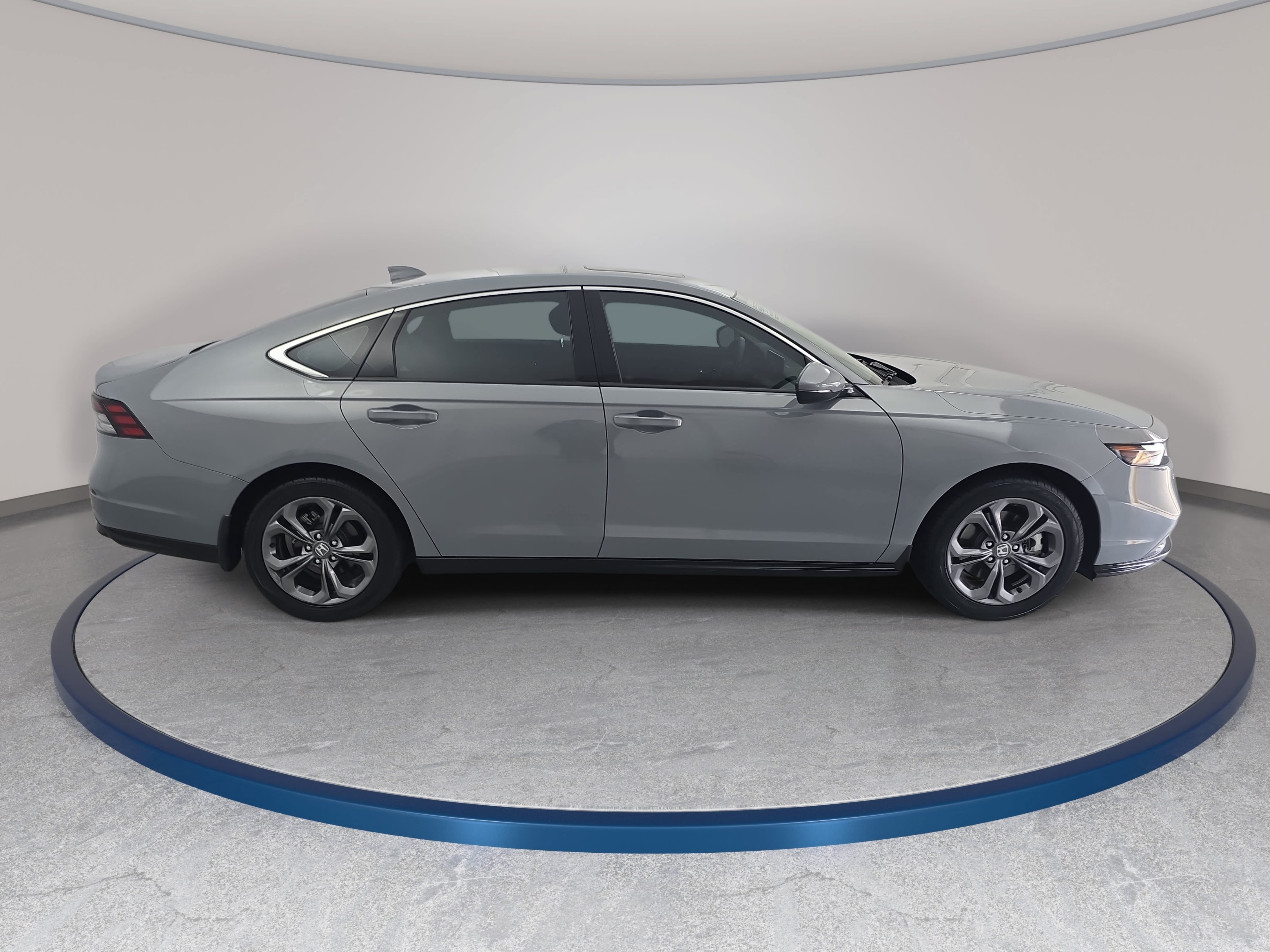 Used 2024 Honda Accord EX-L image 4