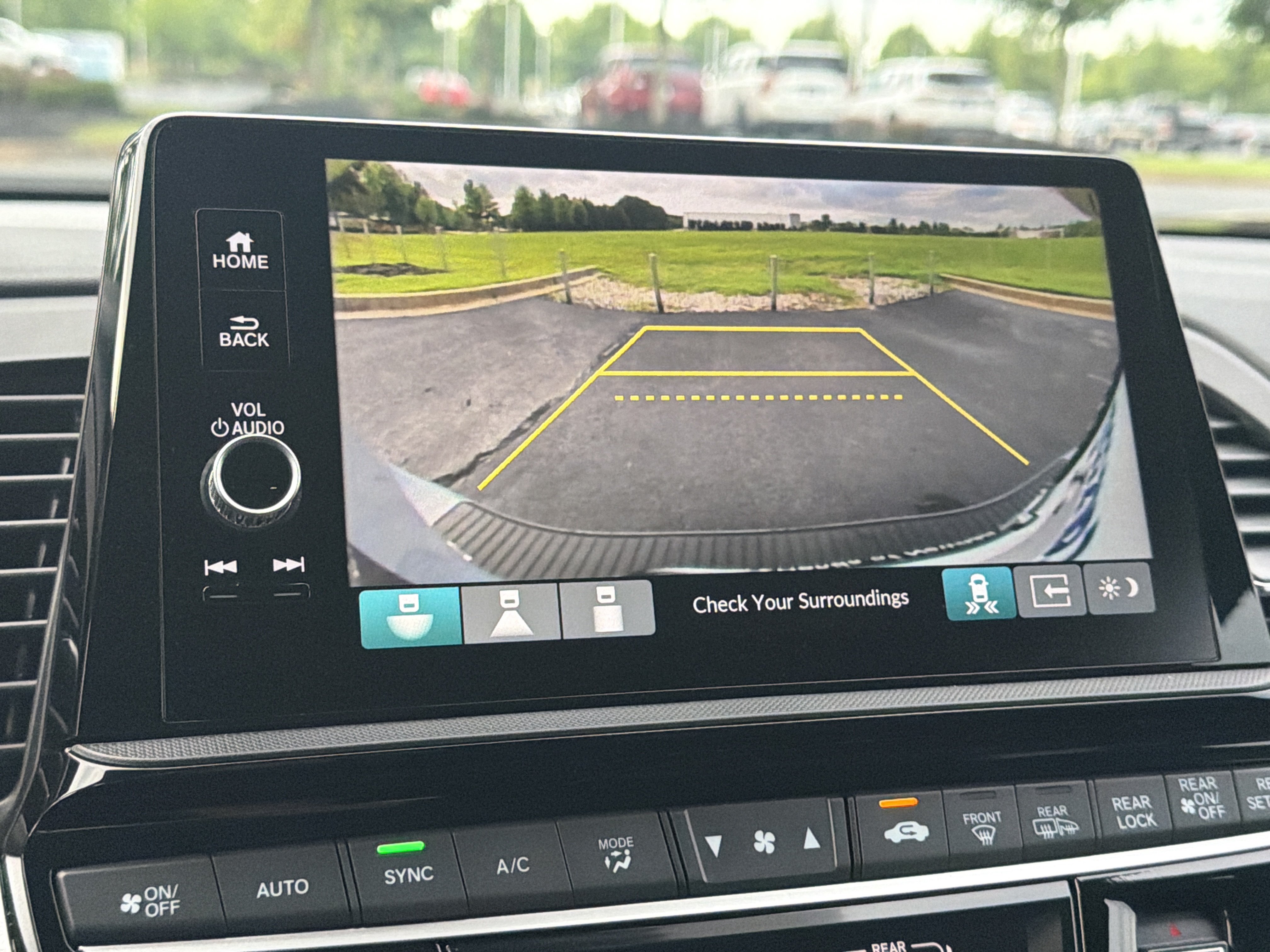 Certified 2025 Honda Odyssey Touring image 14
