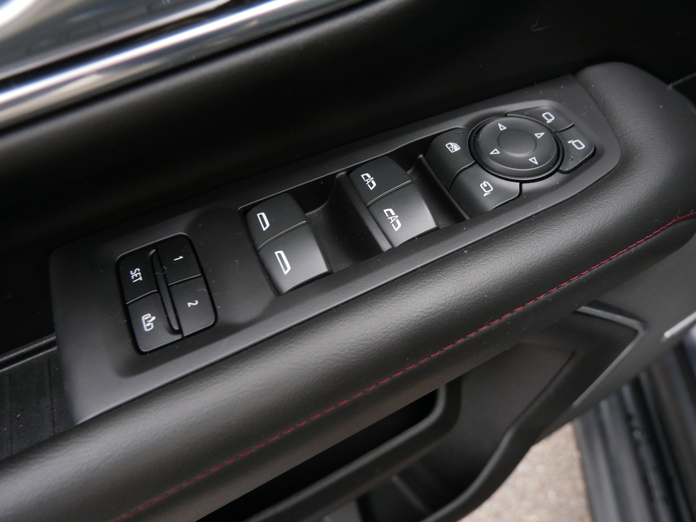 Used 2023 Chevrolet Suburban RST image 22