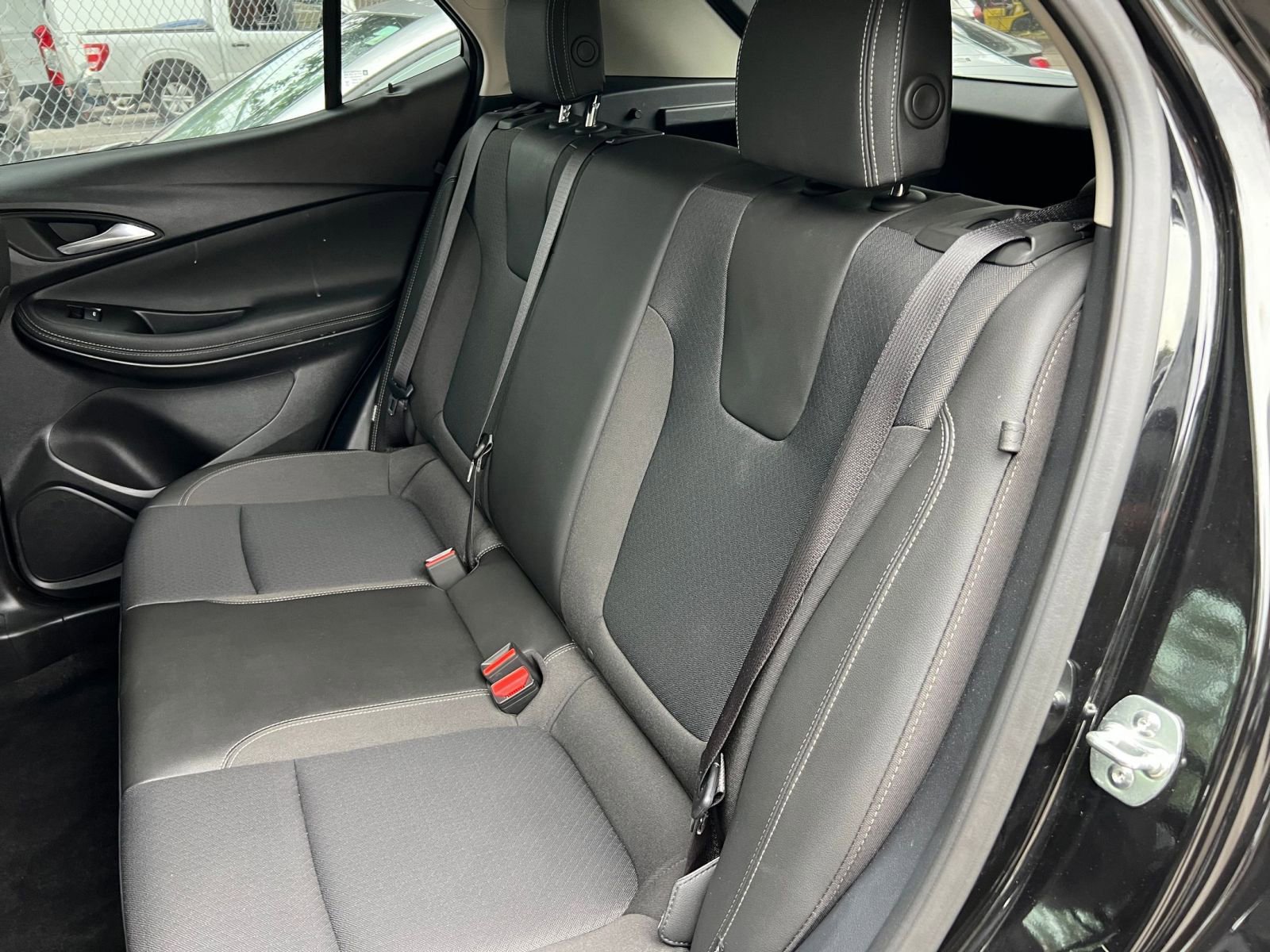 Used 2025 Buick Encore GX Preferred image 31