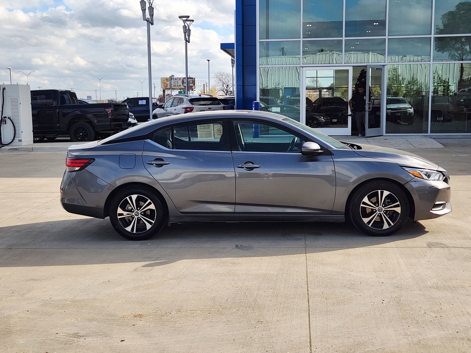 Used 2021 Nissan Sentra SV image 7