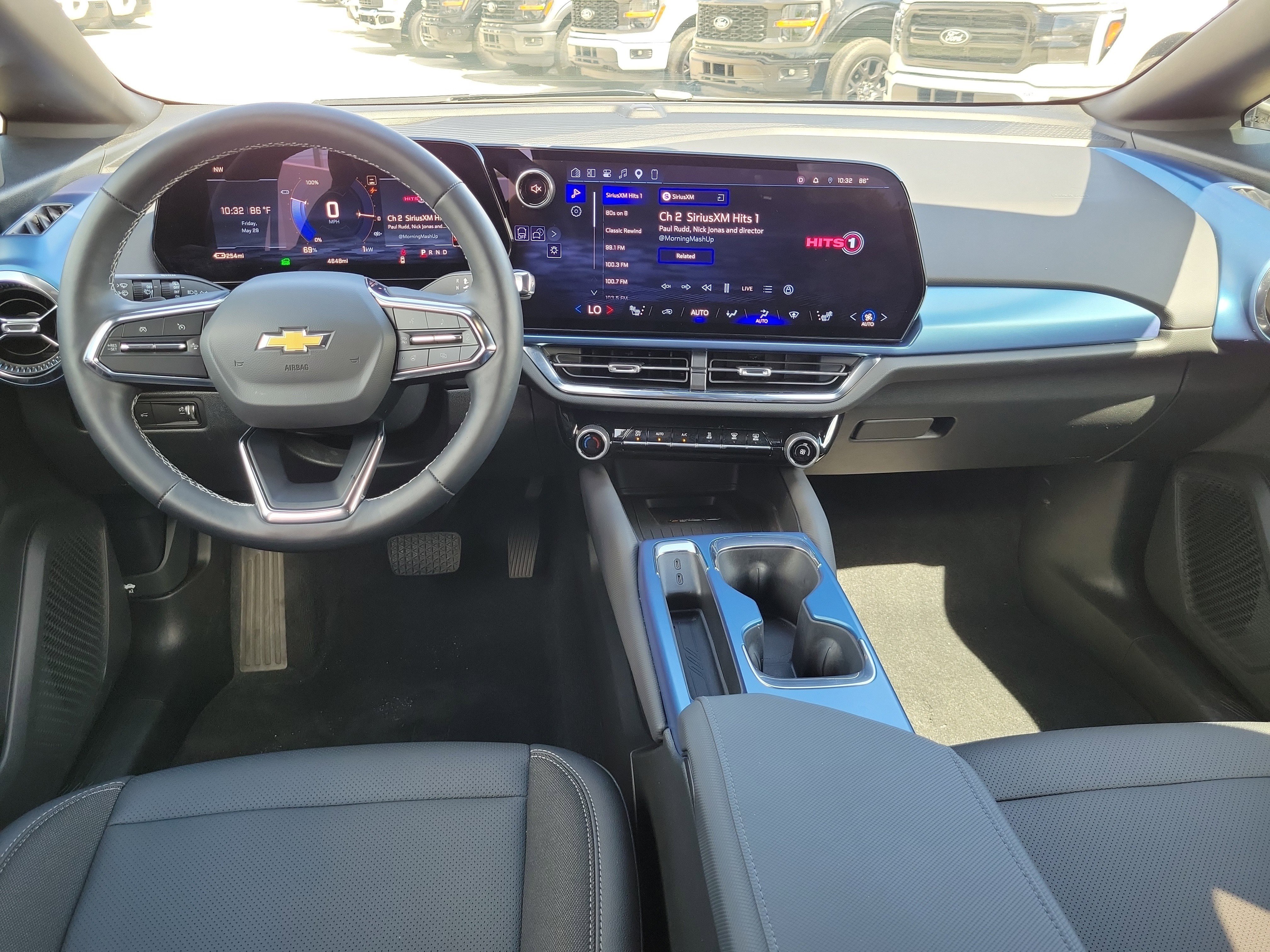 Used 2026 Chevrolet Equinox EV LT FWD image 18