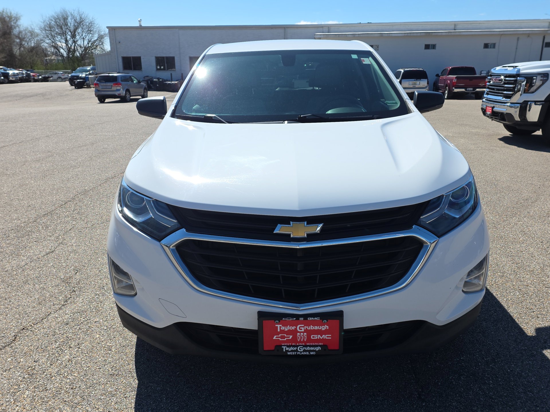 Used 2019 Chevrolet Equinox LS w/ LS Convenience Package image 3