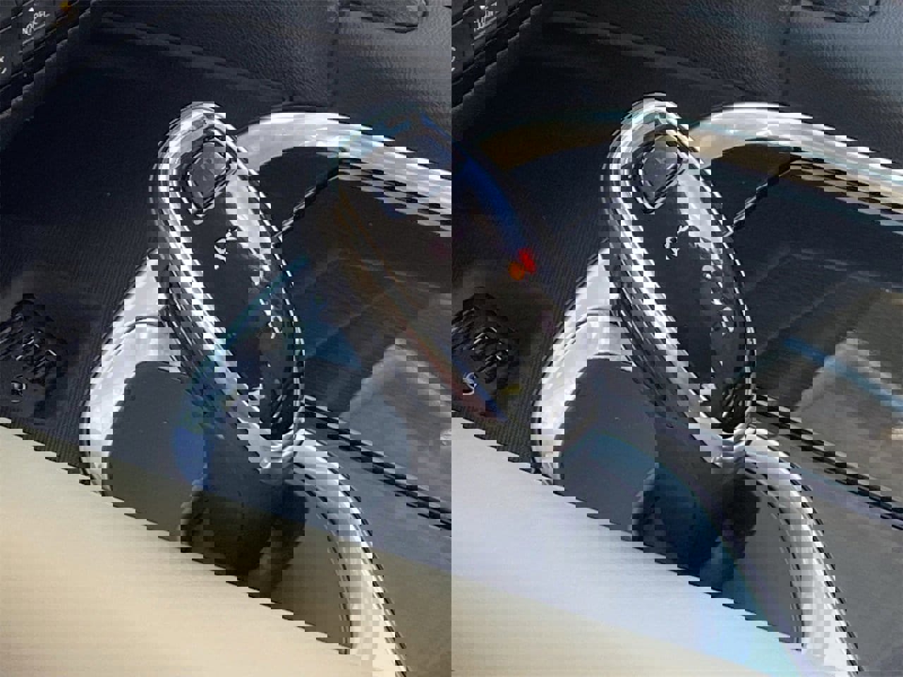 Used 2020 Buick Enclave Essence w/ Sound and Sites Package image 28