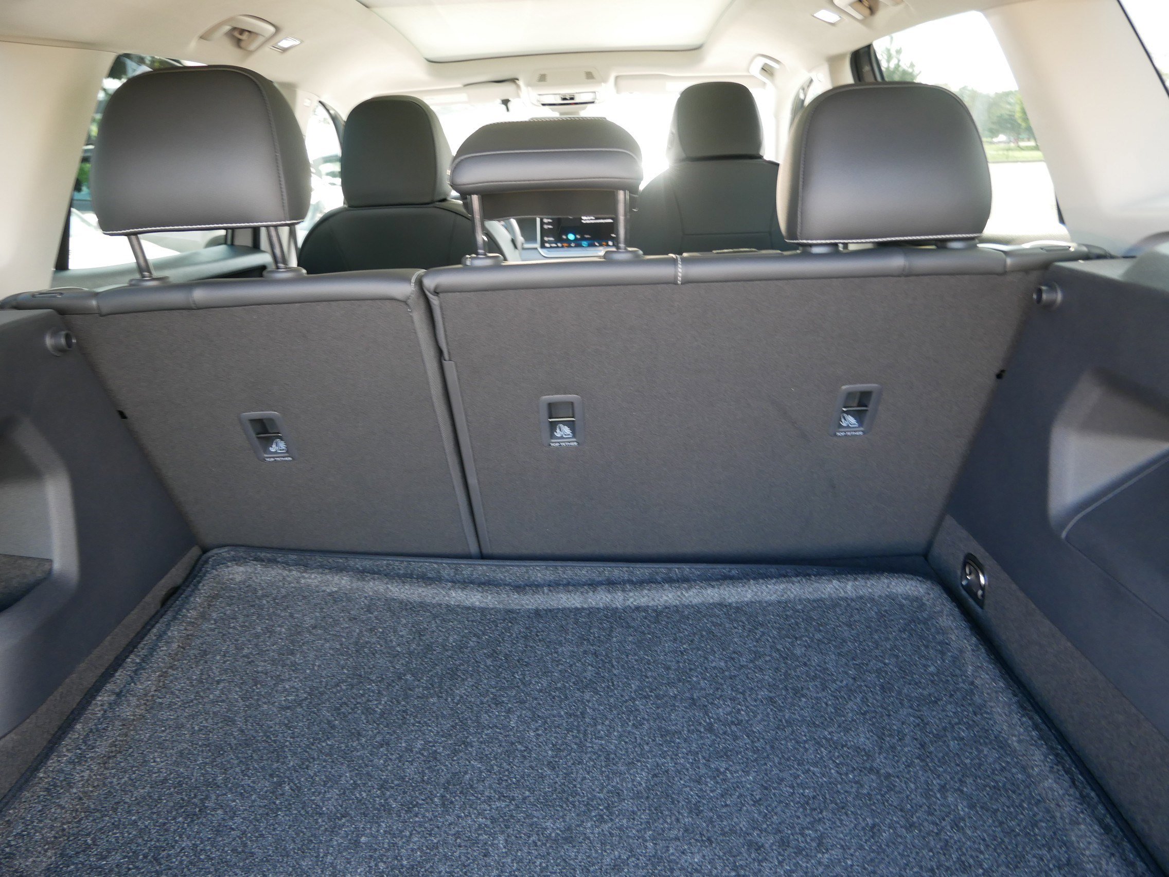 New 2025 Volkswagen Tiguan SE image 6