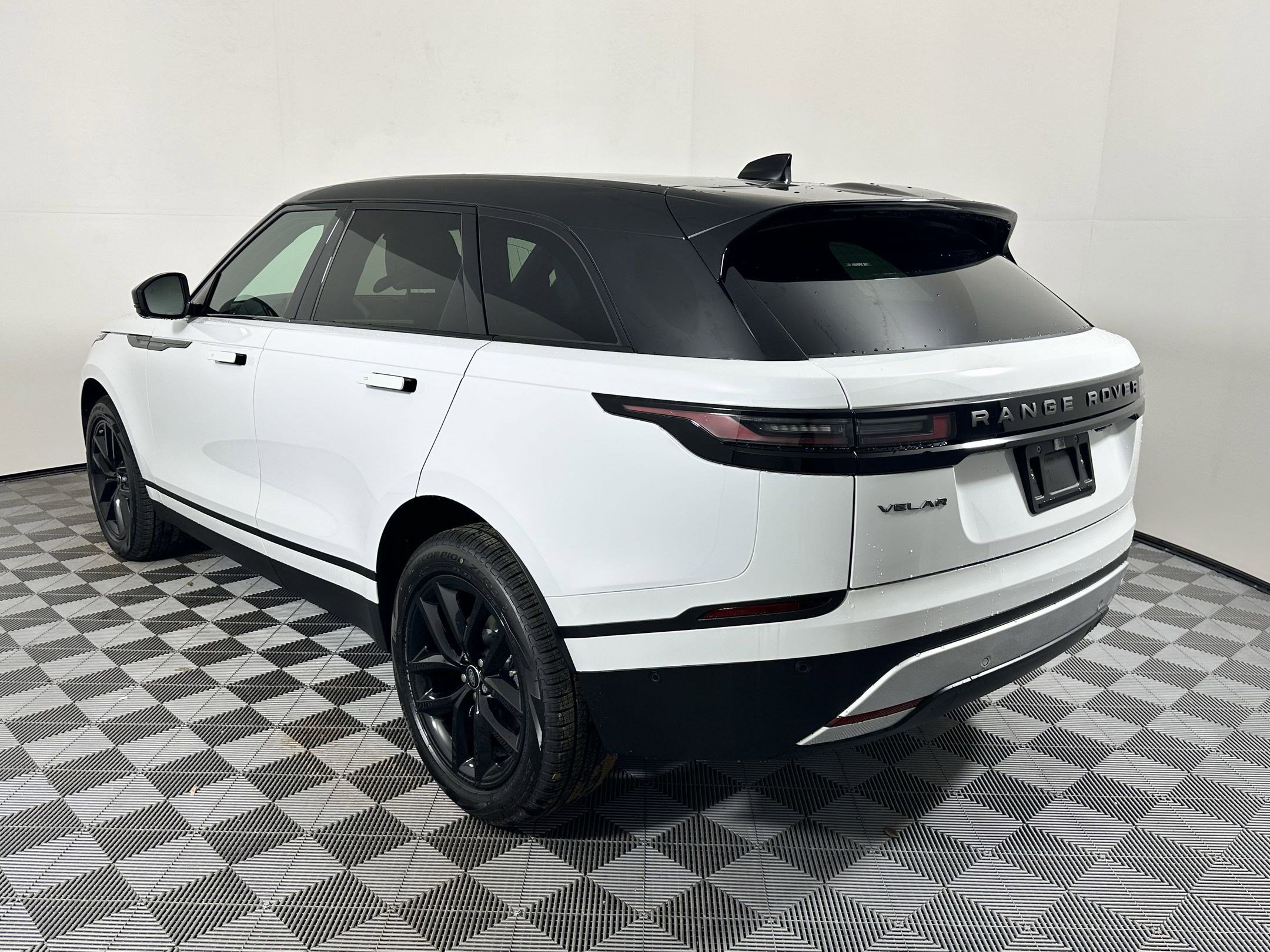 New 2026 Land Rover Range Rover Velar S image 3
