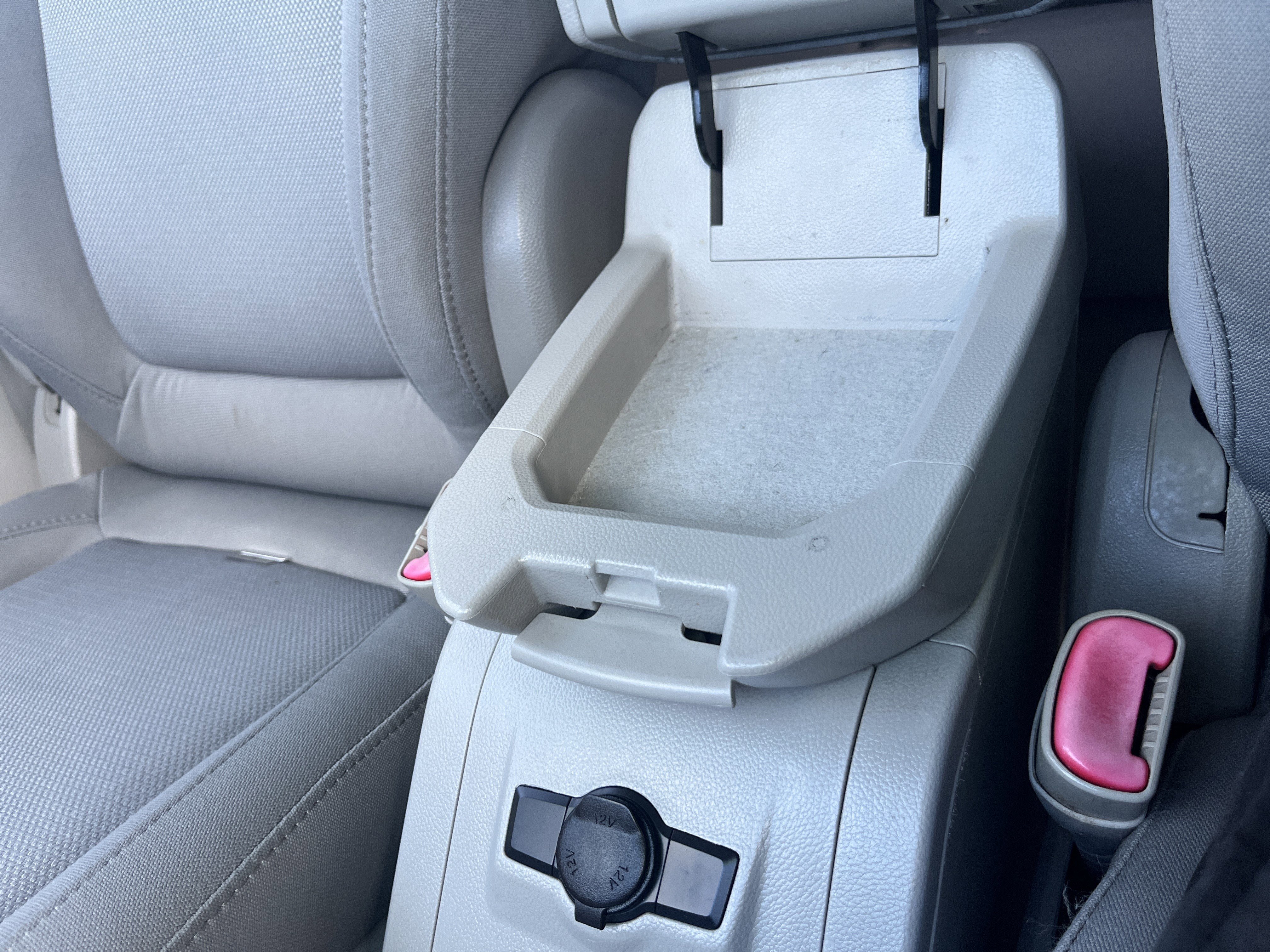 Used 2010 Saturn Vue XE image 27