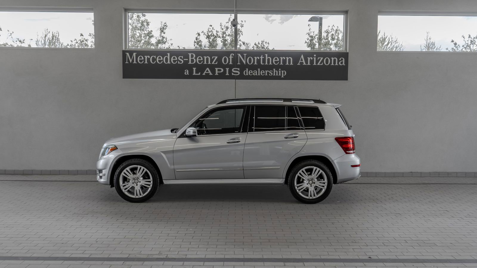 Used 2015 Mercedes-Benz GLK 250 BlueTEC 4MATIC image 2