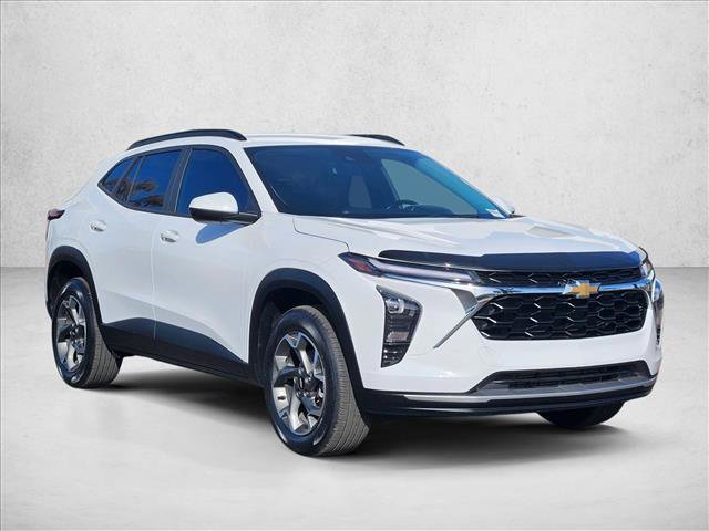 Certified 2024 Chevrolet Trax LT w/ Driver Confidence Package FWD image 3