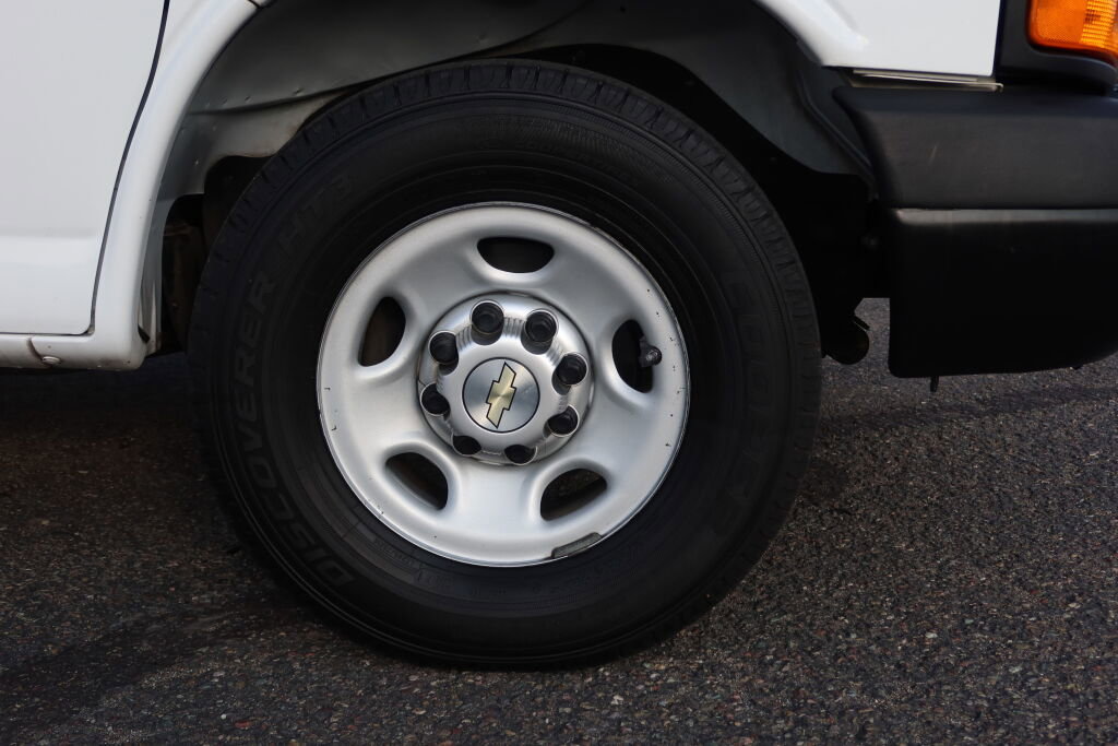 Used 2012 Chevrolet Express 3500 3500  READY TO WORK! w/ Power Package image 8