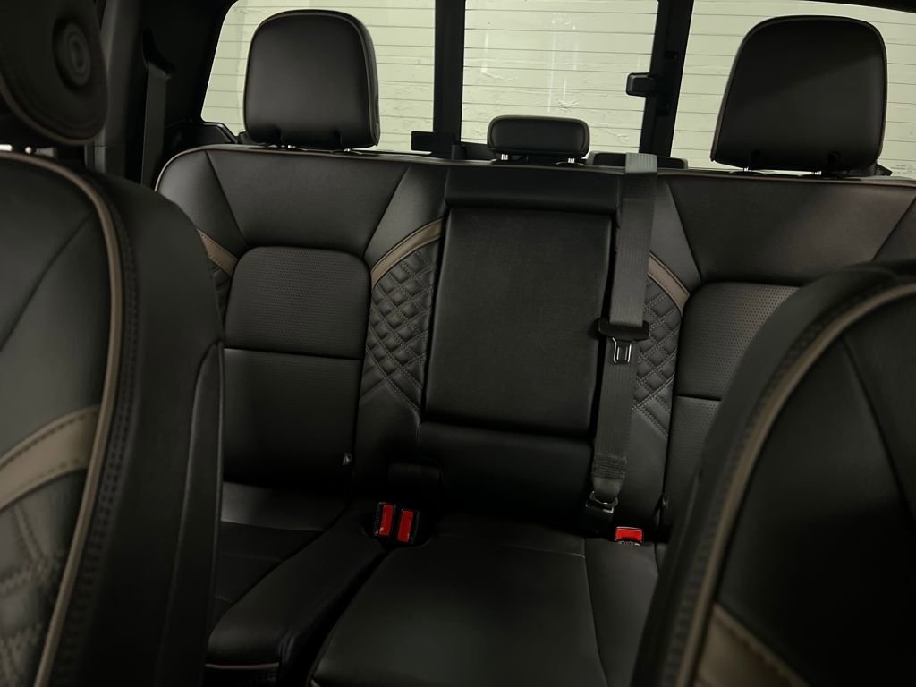 Used 2025 GMC Canyon Denali AWD/4WD image 28