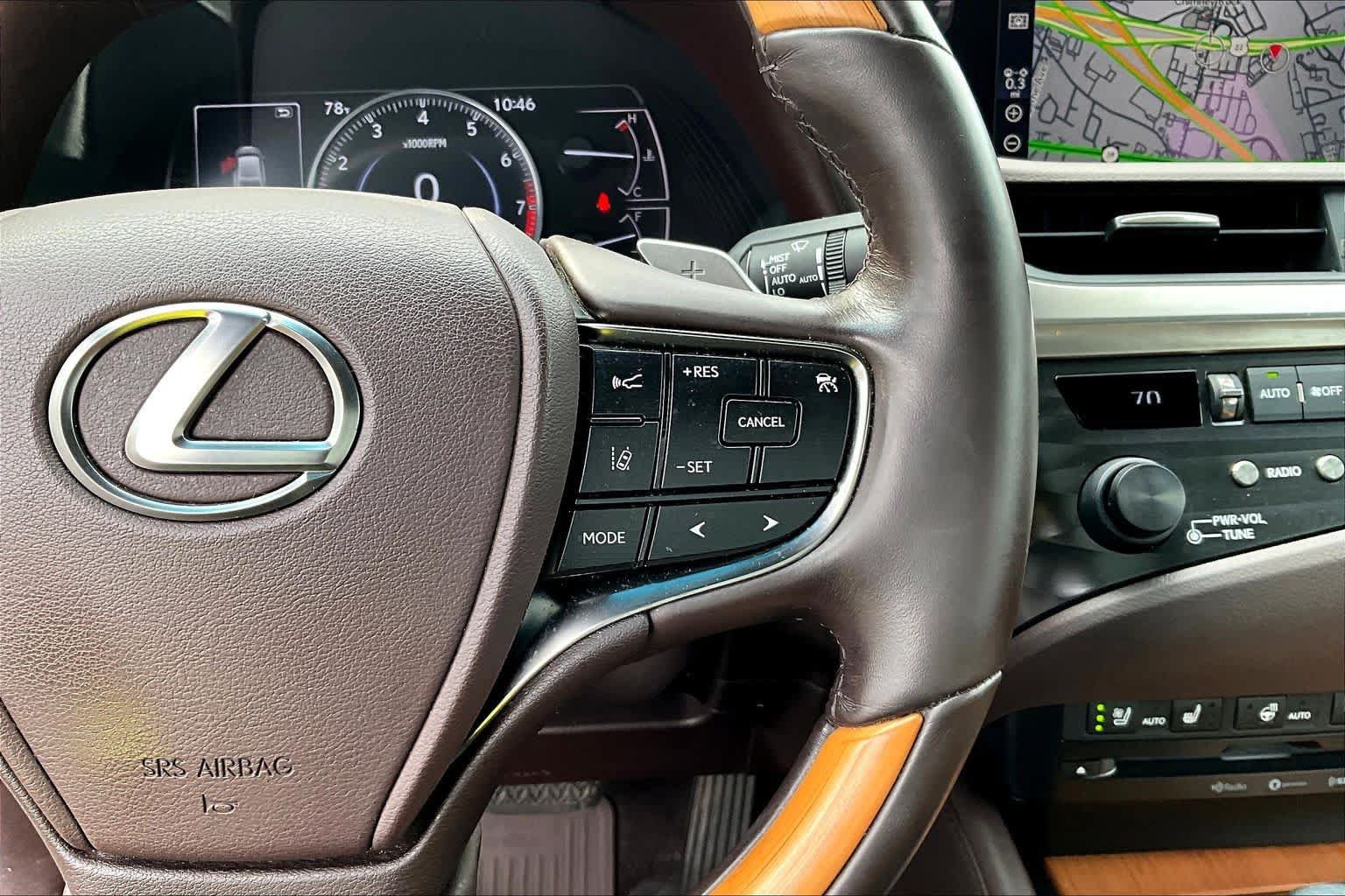 Used 2020 Lexus ES 350 w/ Luxury Package FWD image 12