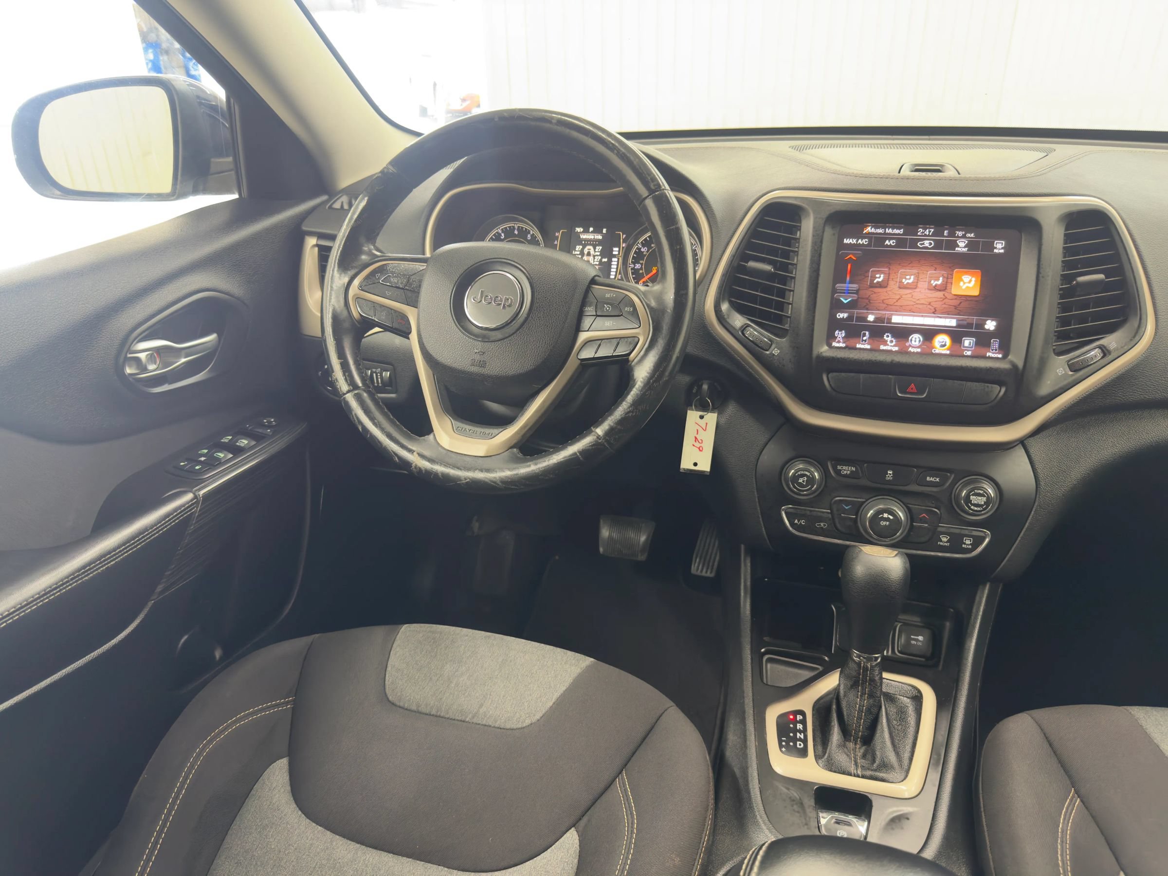Used 2014 Jeep Cherokee Latitude w/ Trailer Tow Group FWD image 15