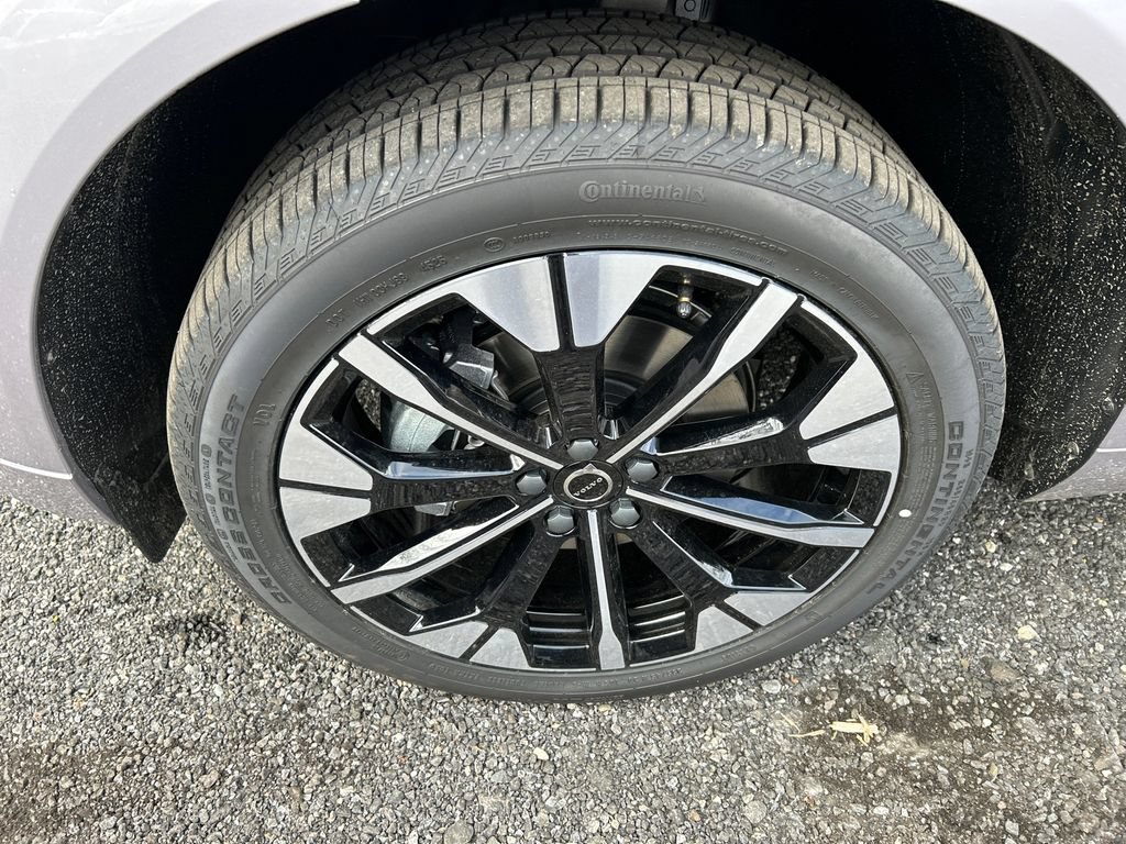 New 2026 Volvo XC60 B5 Plus w/ Protection Package Premier AWD/4WD image 8