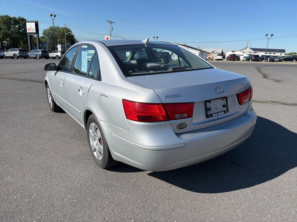 Used 2010 Hyundai Sonata GLS FWD image 3