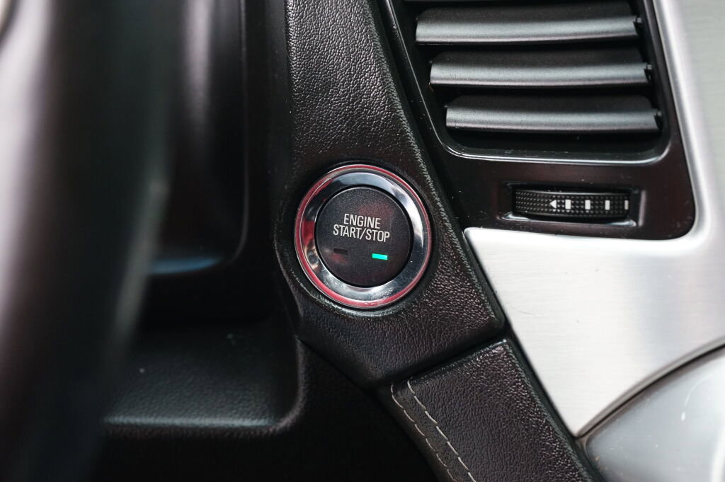 Used 2015 GMC Yukon SLT w/ Open Road Package image 19