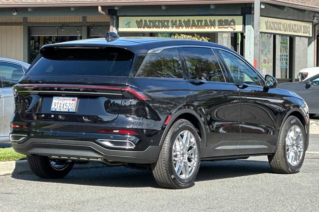 Used 2024 Lincoln Nautilus Premier w/ Equipment Group 102A image 3