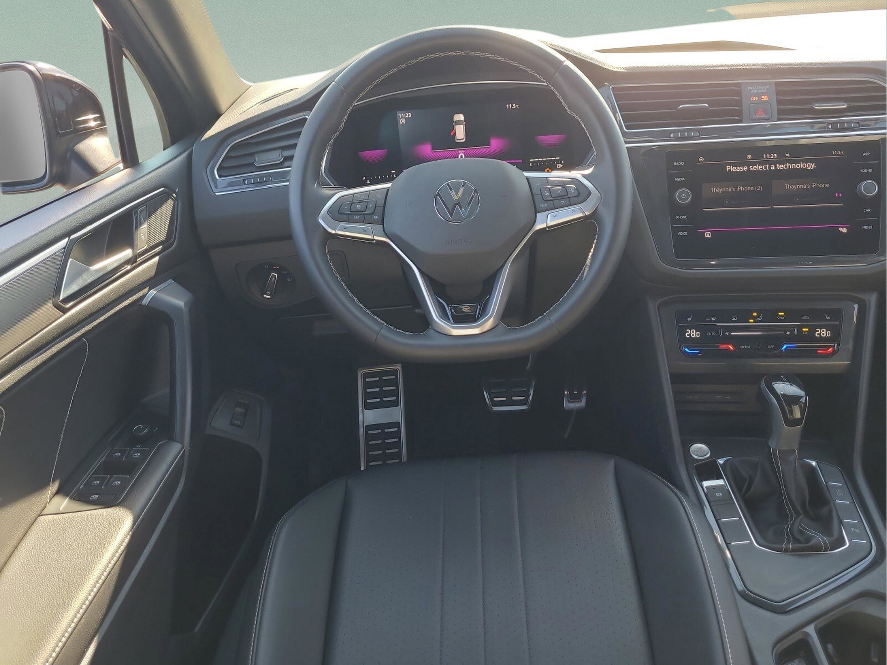 Used 2023 Volkswagen Tiguan SE R-Line image 12