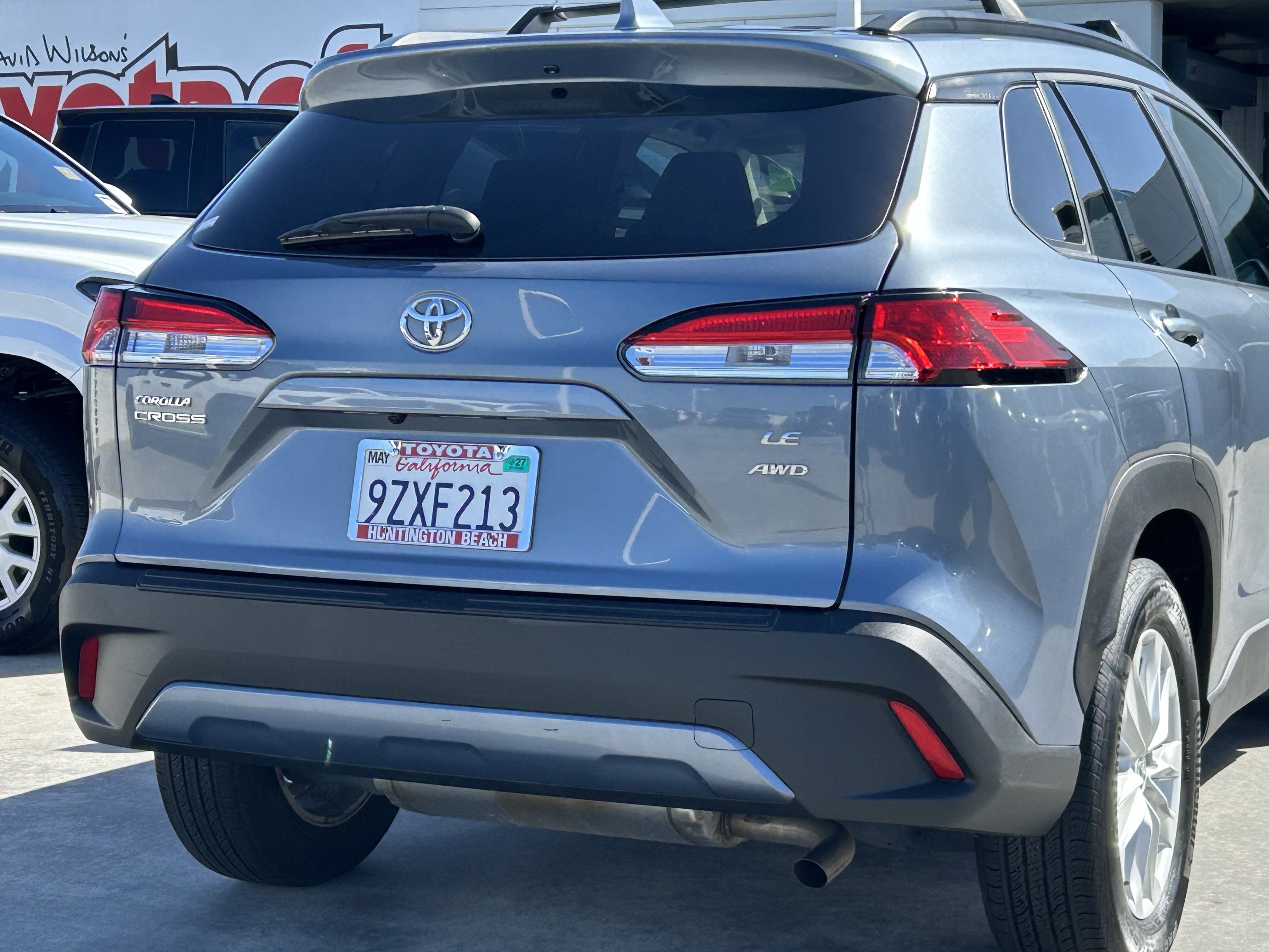 Certified 2022 Toyota Corolla Cross LE w/ Moonroof Package AWD/4WD image 4