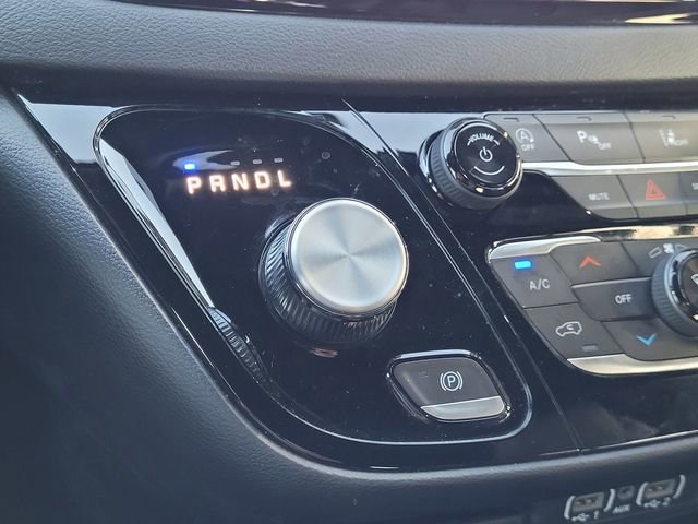 Certified 2025 Chrysler Pacifica Select image 12