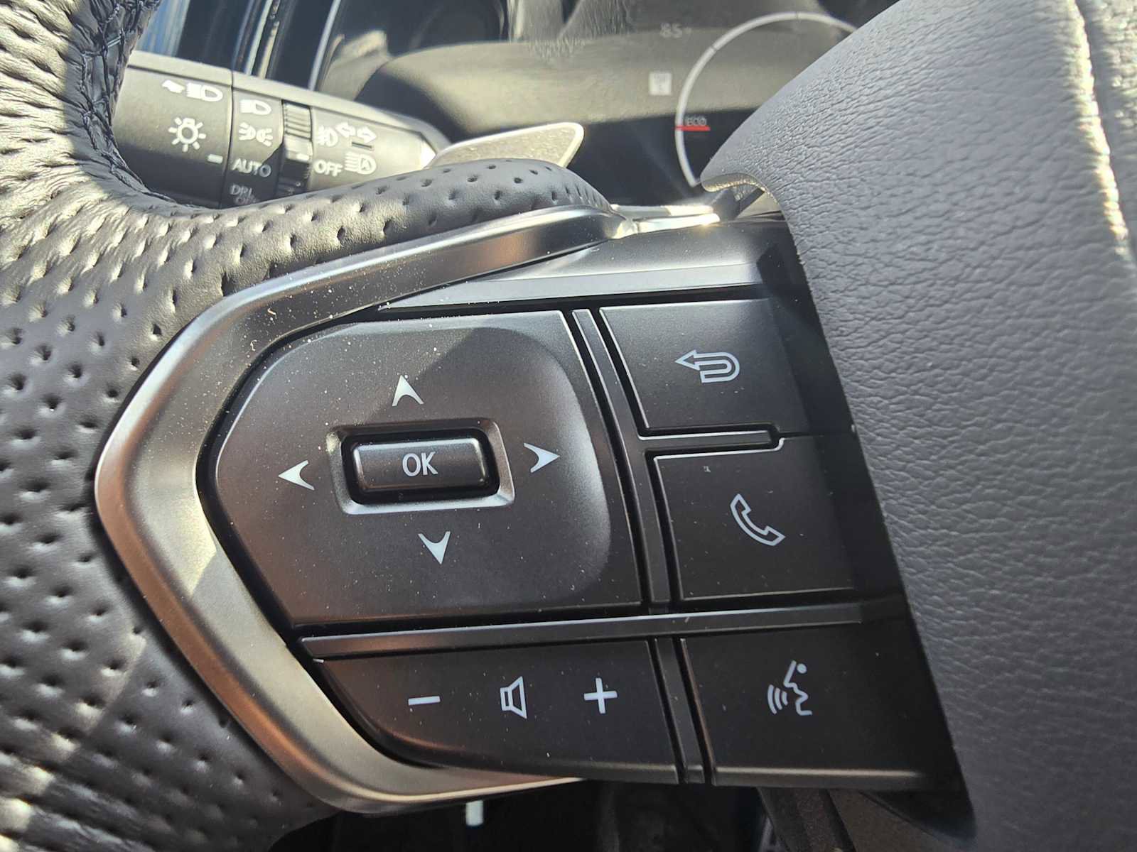 New 2026 Lexus TX 500h AWD image 34