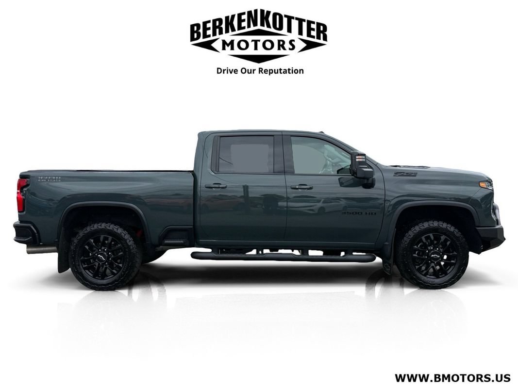Used 2025 Chevrolet Silverado 3500 LTZ w/ LTZ Plus Package AWD/4WD image 2