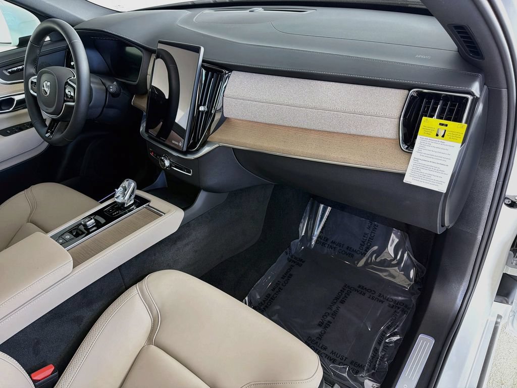 New 2026 Volvo XC90 B6 Core AWD/4WD image 31