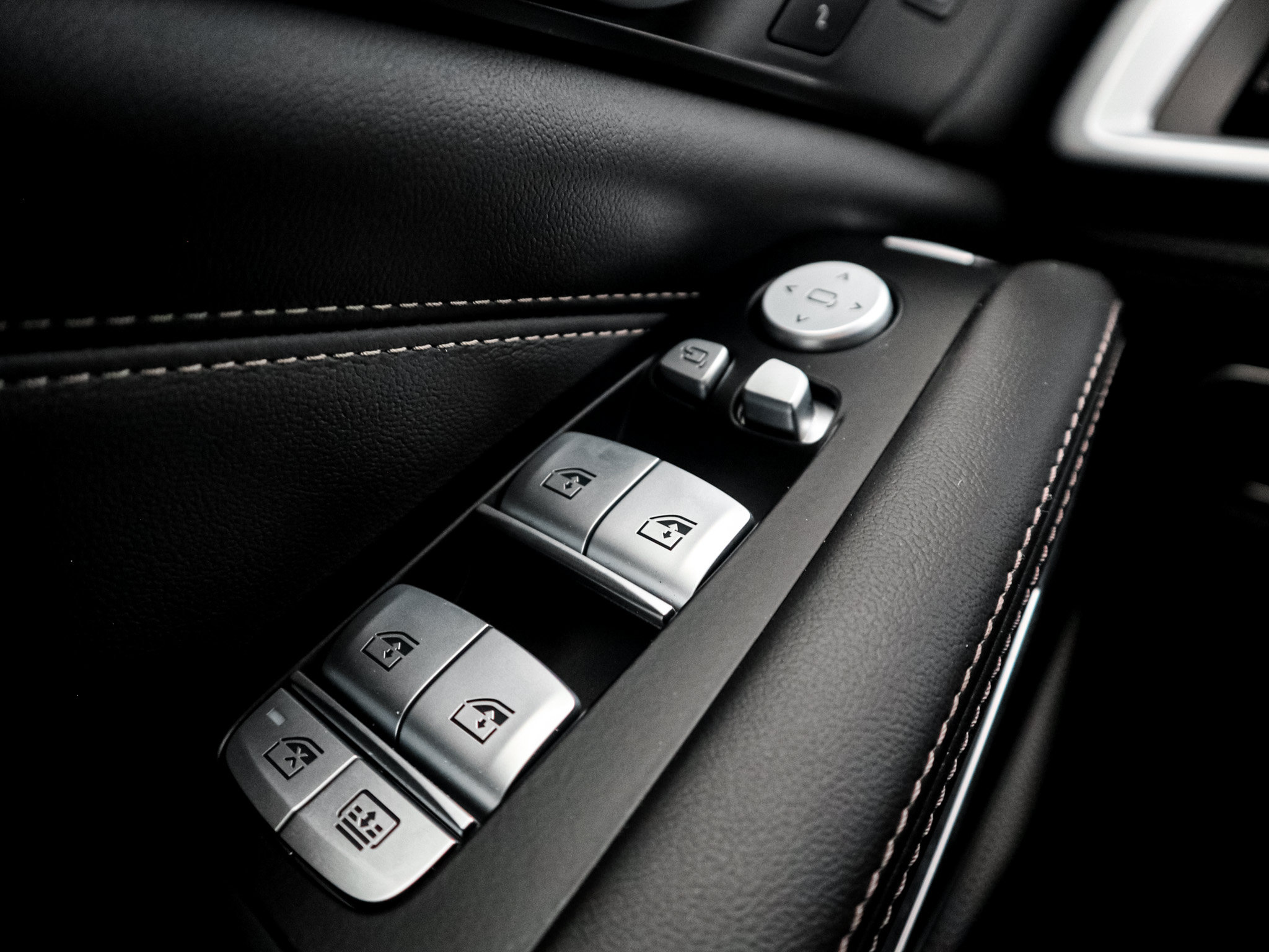 Used 2025 BMW ALPINA XB7 AWD/4WD image 15