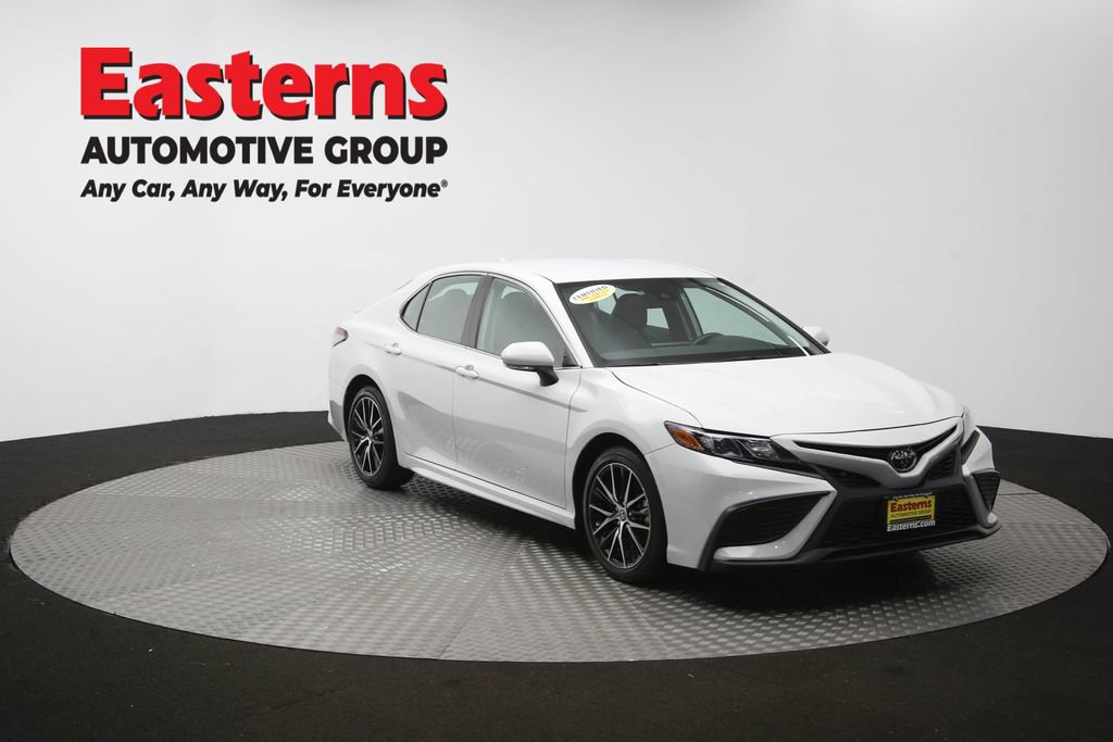Used 2024 Toyota Camry SE w/ Cold Weather Package FWD image 48