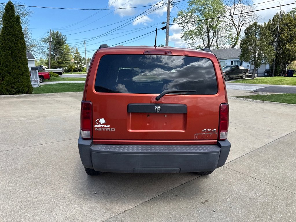 Used 2007 Dodge Nitro SXT AWD/4WD image 7