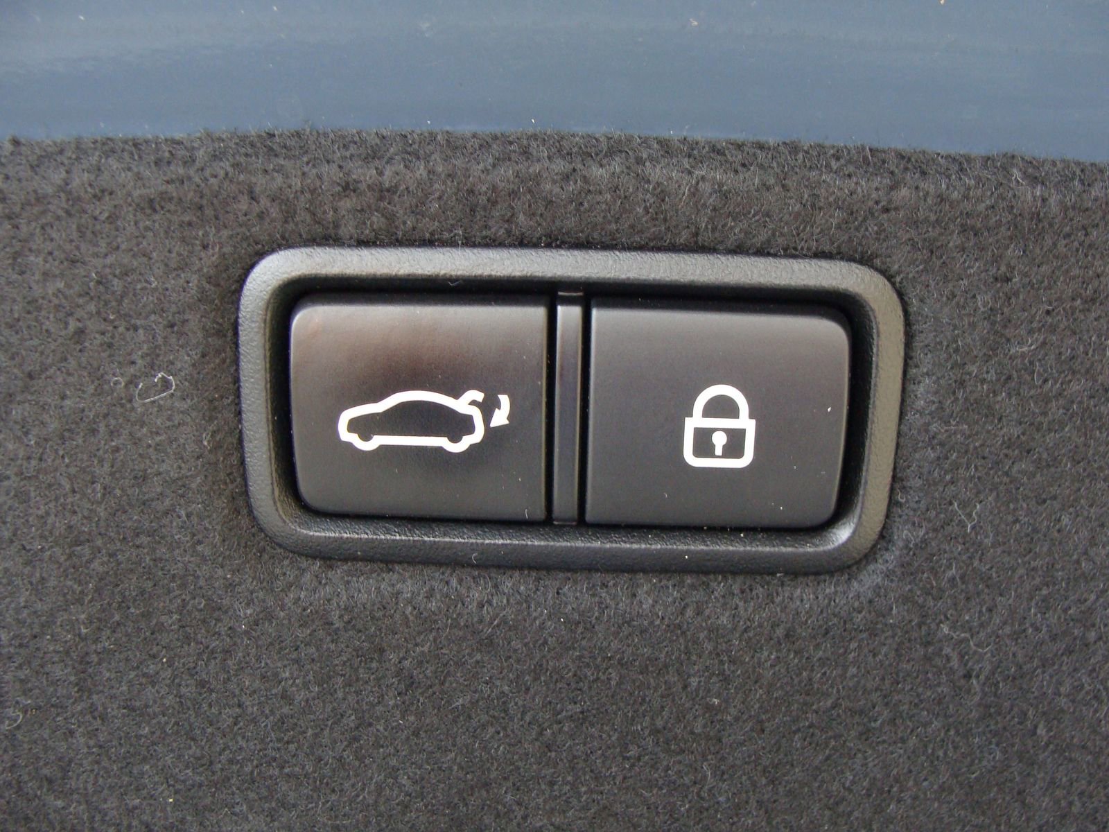 Used 2017 Genesis G80 3.8 w/ Option Group 03 image 35