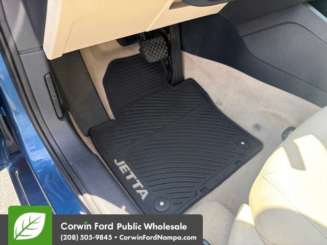 Used 2015 Volkswagen Jetta SE FWD image 24