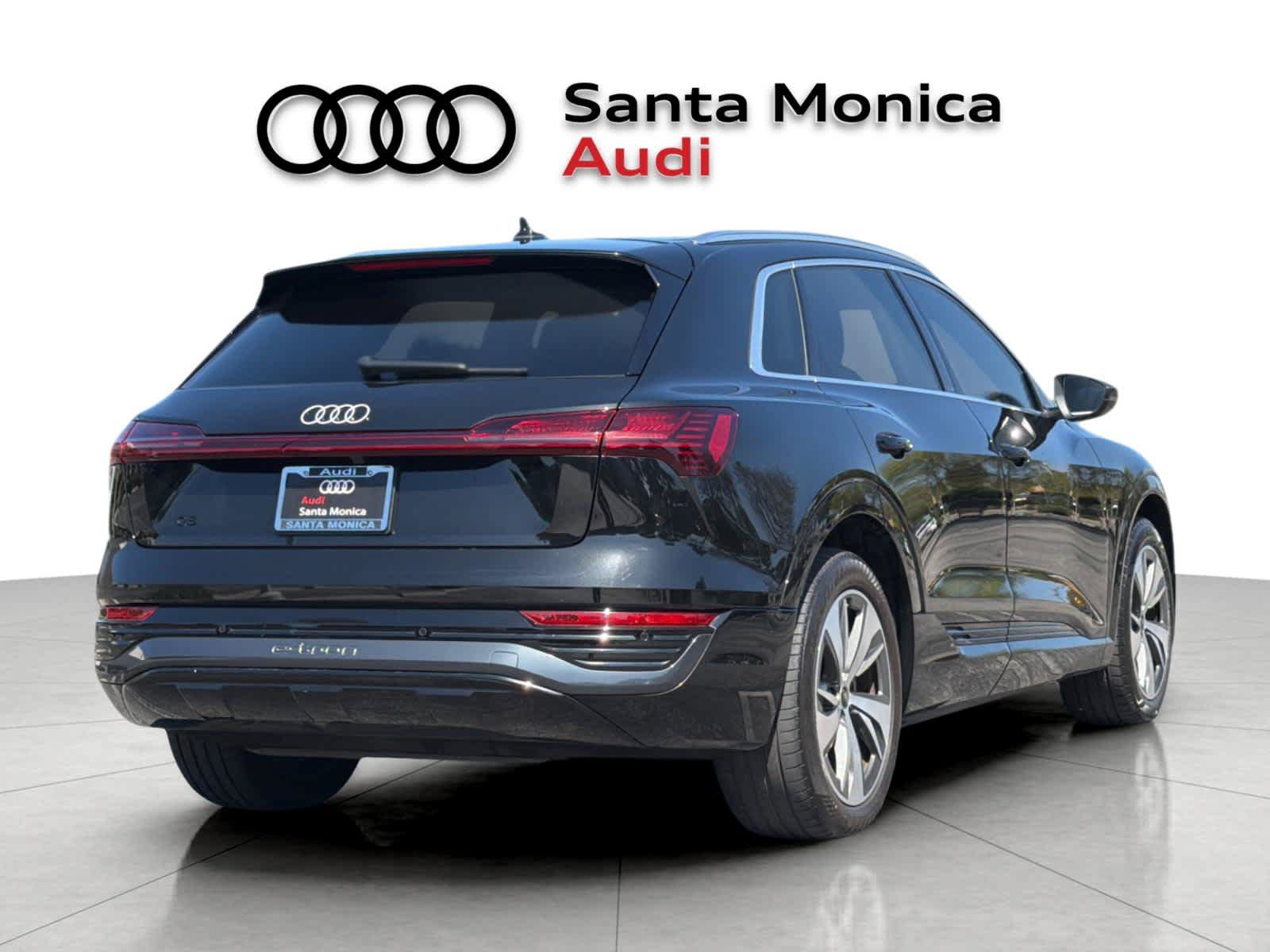 Used 2024 Audi Q8 e-tron Premium AWD/4WD image 2