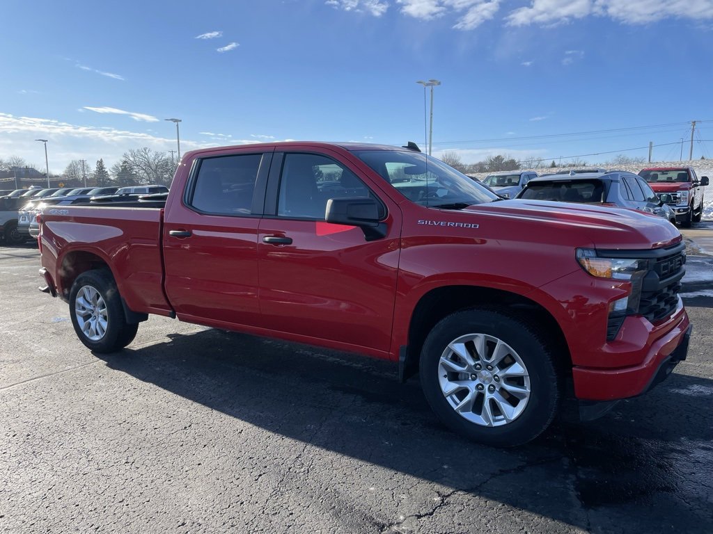 Used 2023 Chevrolet Silverado 1500 Custom image 2