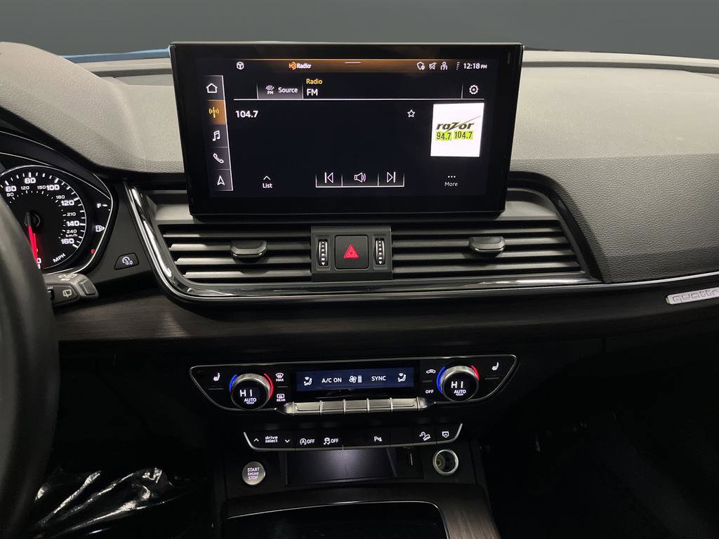 Used 2023 Audi Q5 2.0T Premium w/ Convenience Package image 9