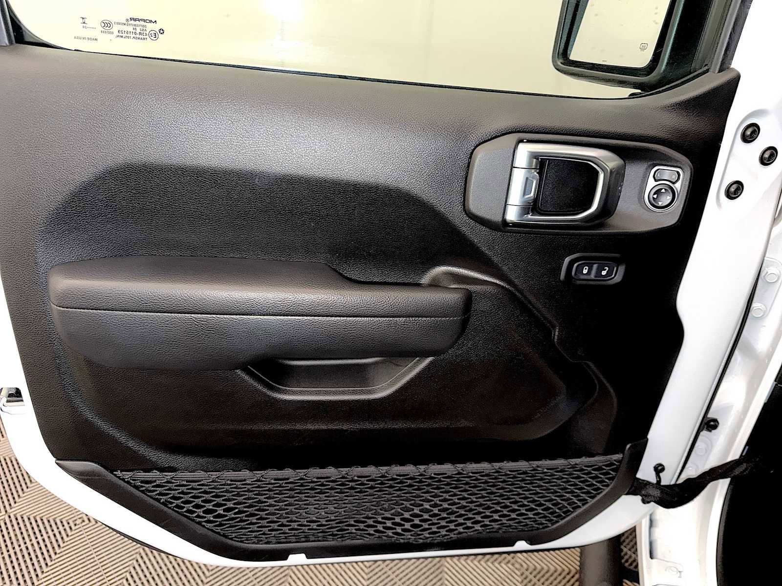 Used 2024 Jeep Wrangler Sport S image 11