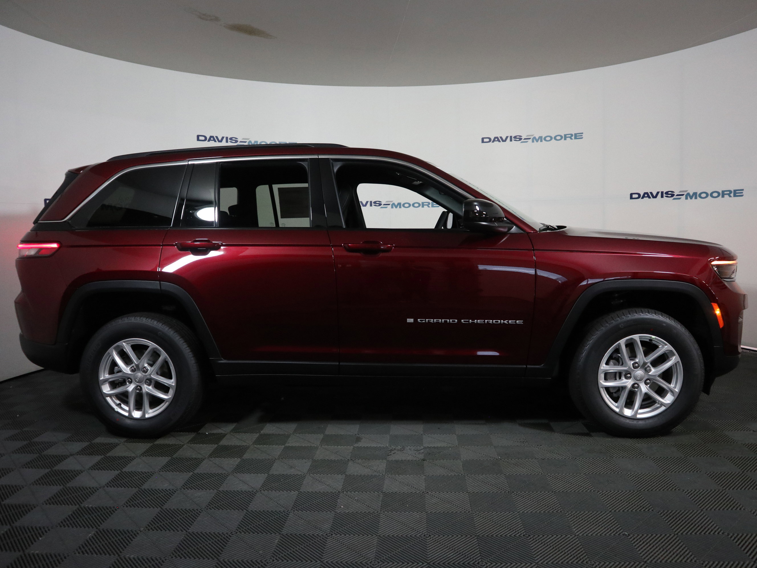 New 2026 Jeep Grand Cherokee 4WD image 4