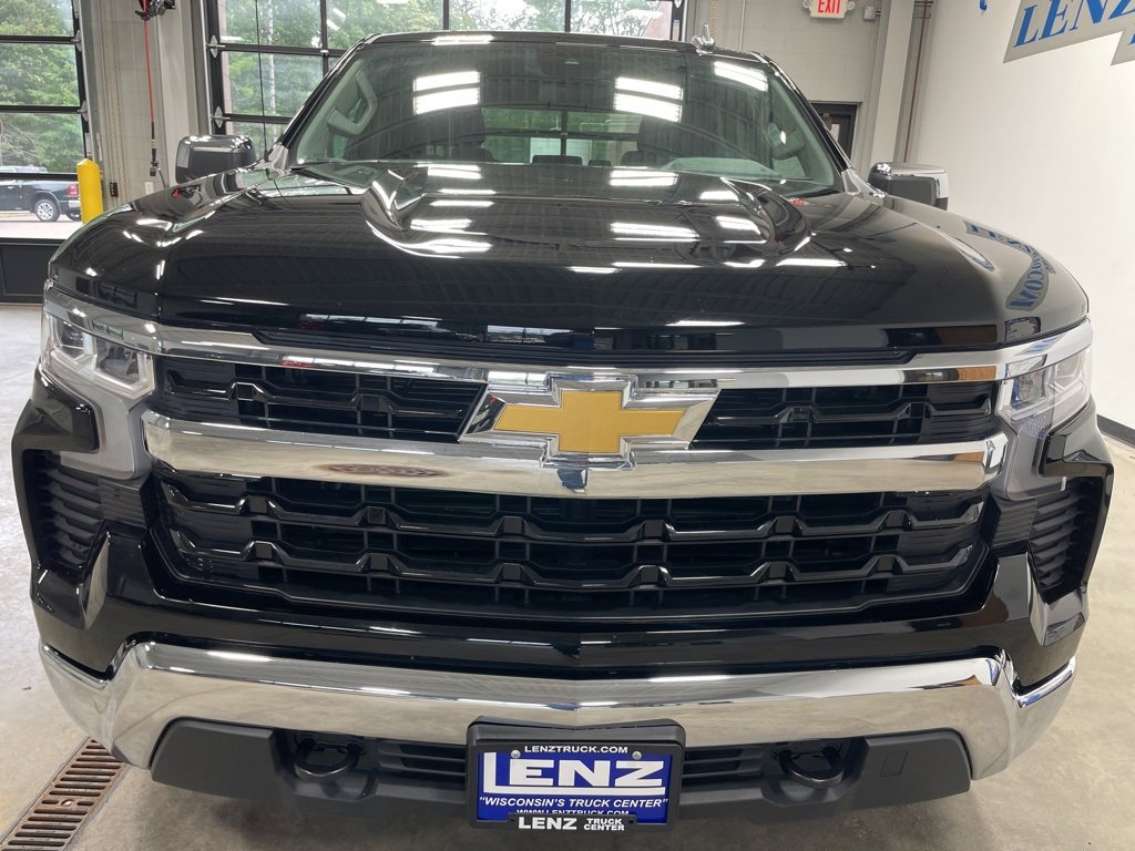 Used 2025 Chevrolet Silverado 1500 LT video 3