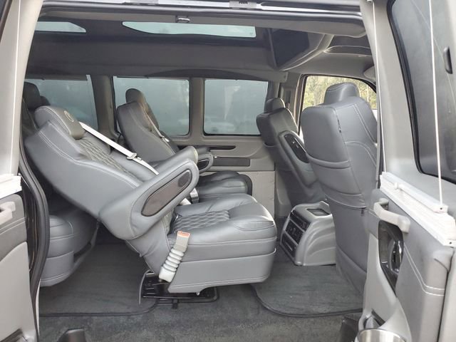 Used 2024 GMC Savana 2500 Extended w/ Driver Convenience Package image 10