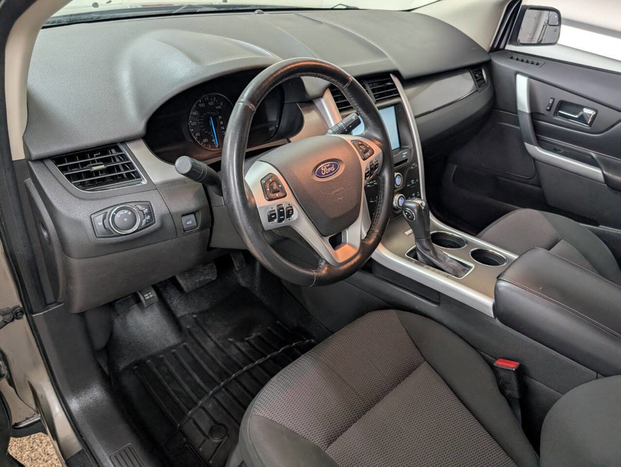 Used 2013 Ford Edge SEL w/ Driver Entry Pkg image 8