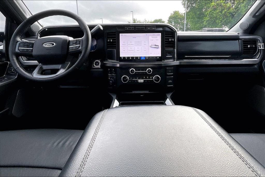 Used 2024 Ford F350 Lariat AWD/4WD image 17