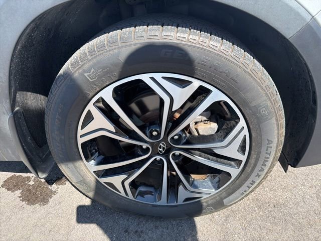 Used 2019 Hyundai Santa Fe Limited FWD image 4