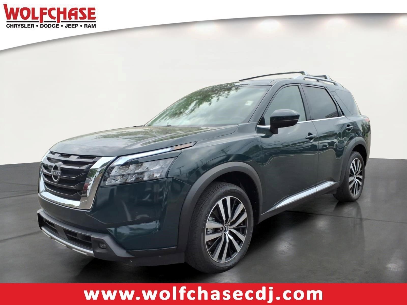 Used 2023 Nissan Pathfinder Platinum