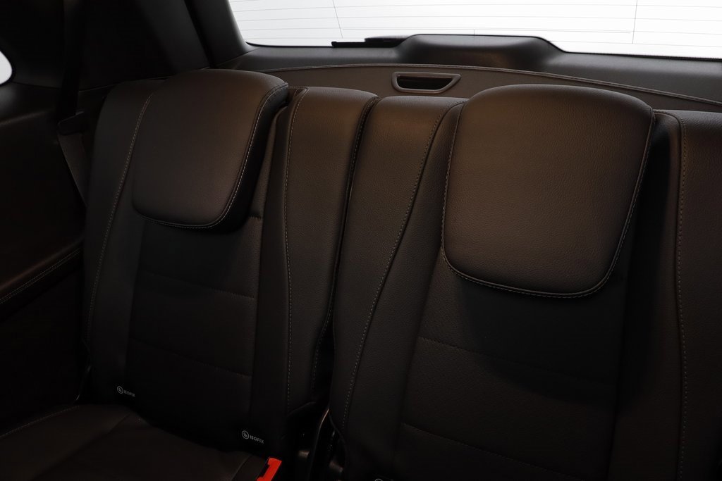 Used 2025 Mercedes-Benz GLS 450 4MATIC image 16