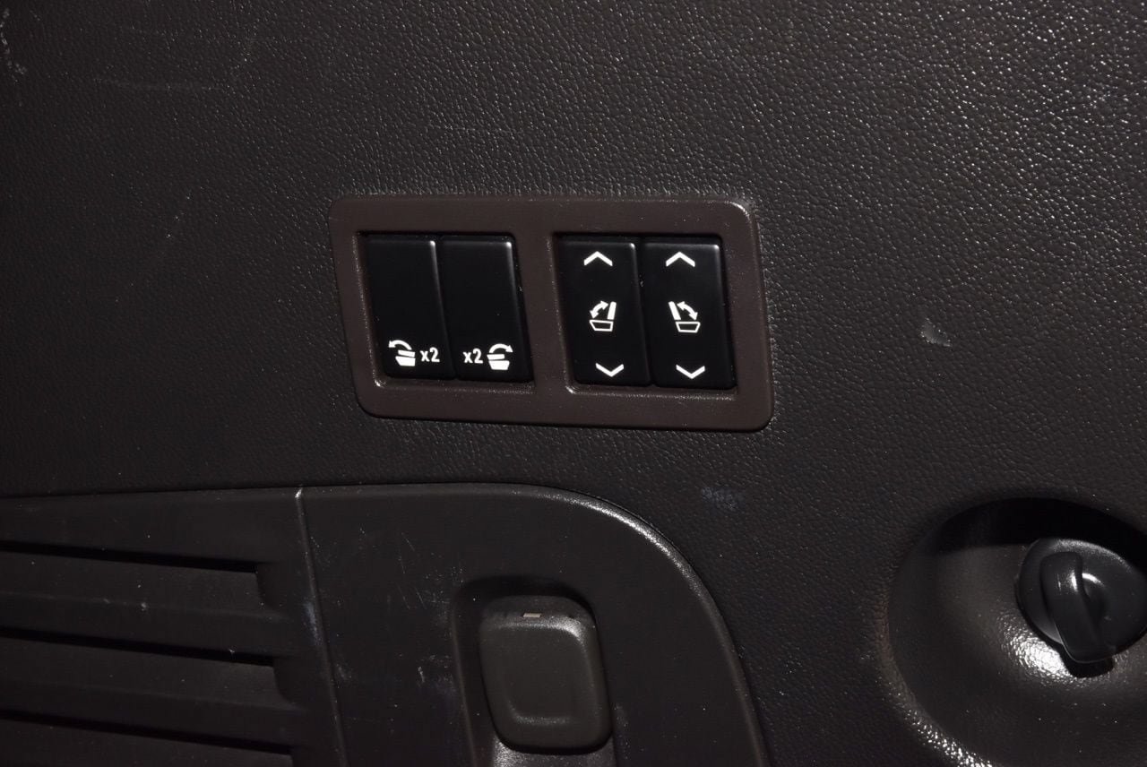 Used 2019 Chevrolet Tahoe Premier AWD/4WD image 41